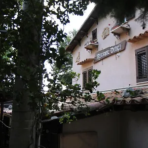 https://casale-drinzi.sicilyhotelsitaly.net